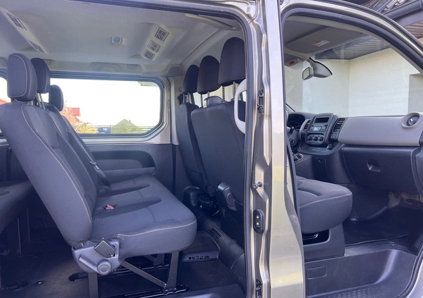 Renault Trafic cena 104998 przebieg: 80000, rok produkcji 2018 z Płock małe 497
